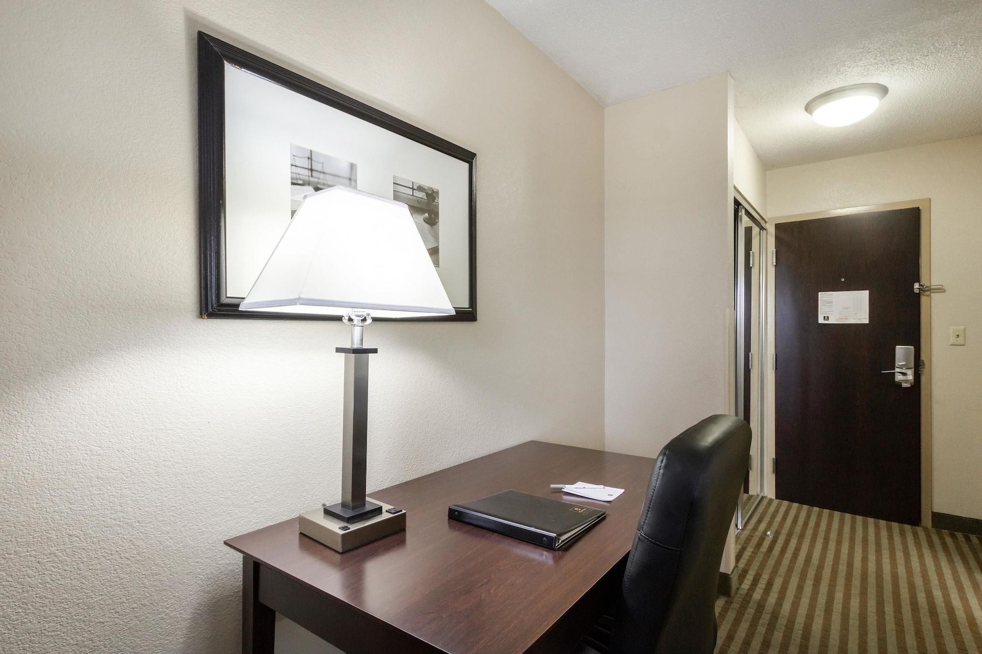 Clarion Hotel Beachwood-Cleveland Extérieur photo