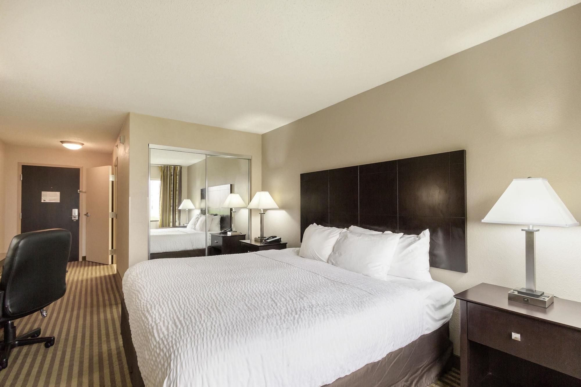 Clarion Hotel Beachwood-Cleveland Extérieur photo