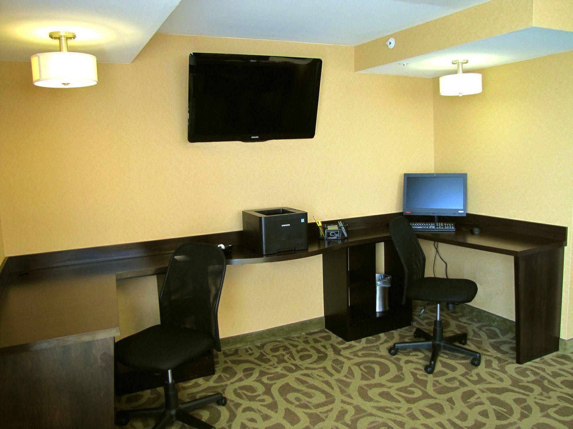 Clarion Hotel Beachwood-Cleveland Extérieur photo