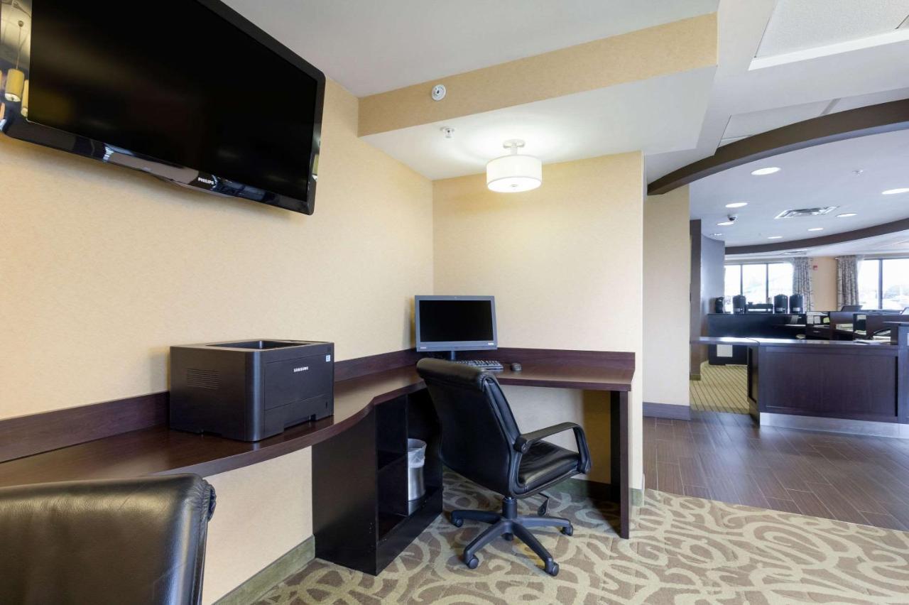 Clarion Hotel Beachwood-Cleveland Extérieur photo