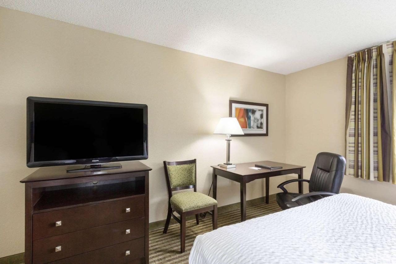 Clarion Hotel Beachwood-Cleveland Extérieur photo