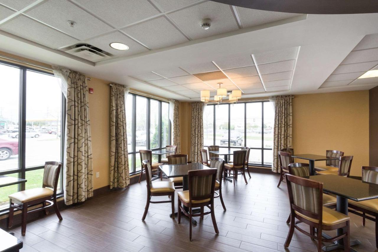 Clarion Hotel Beachwood-Cleveland Extérieur photo